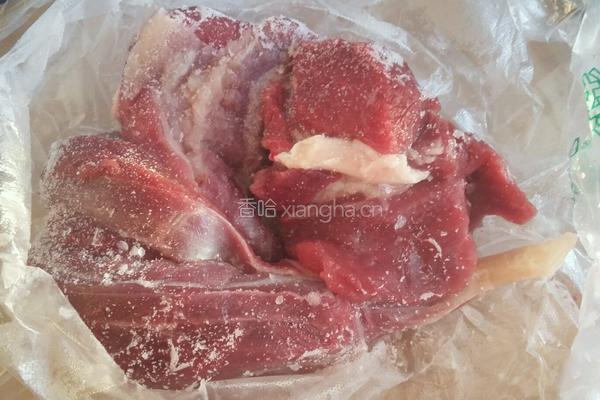 新疆正宗炒烤肉的做法图解1