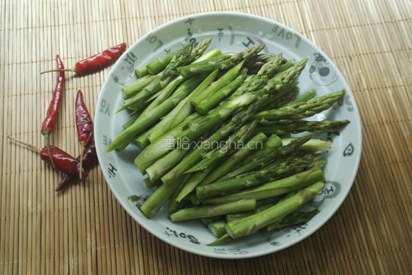 清炒芦笋的做法图解2