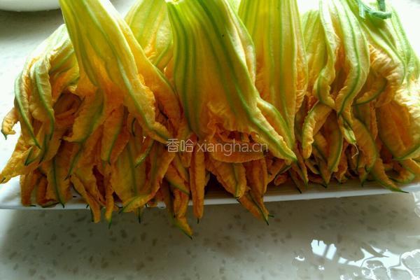 炒南瓜花的做法图解4