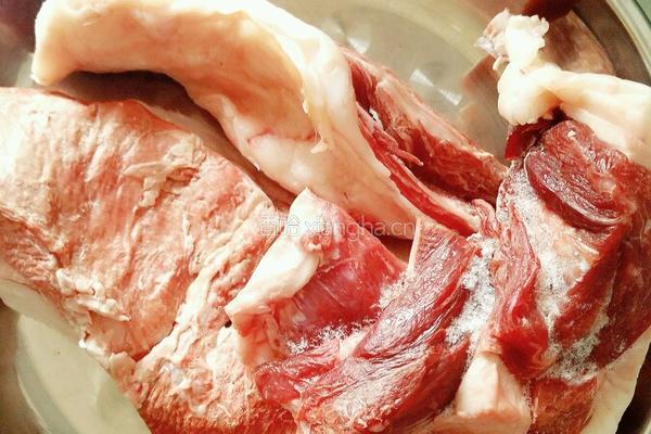 白萝卜炖羊肉的做法图解1
