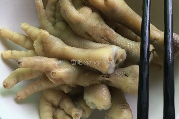 五彩焖鸡爪的做法图解4