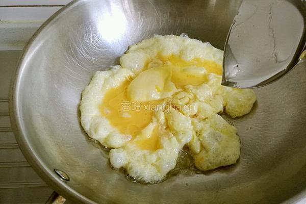 木耳炒鸡蛋的做法图解7