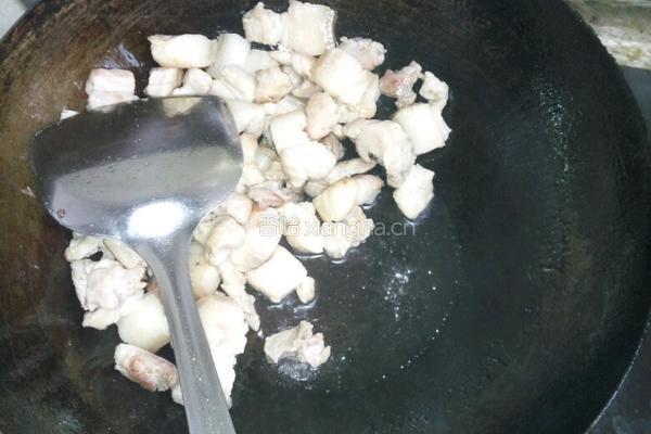 香菇炖肉的做法图解2