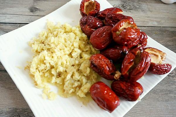 红糖姜枣膏的做法图解2