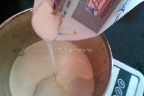 自制美味酸奶的做法图解3