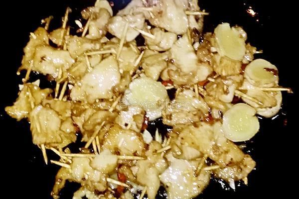 牙签鸡肉的做法图解5