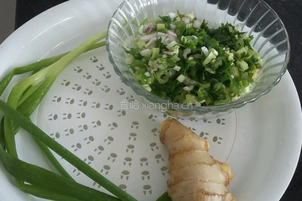 毛芹菜馅饺子的做法图解1