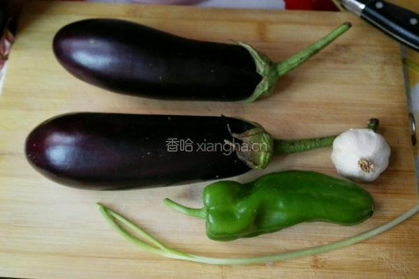 凉拌茄子的做法图解1