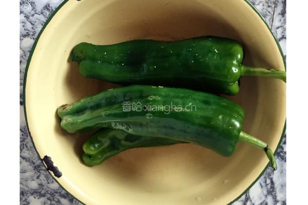 虎皮青椒豇豆的做法图解1
