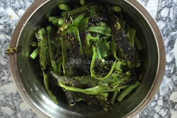 虎皮青椒豇豆的做法图解3