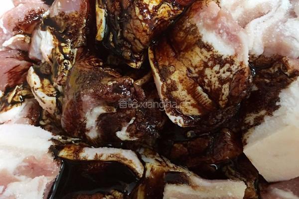 蛋黄鲜肉粽的做法图解2