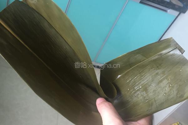 五香绿豆瘦肉粽的做法图解6