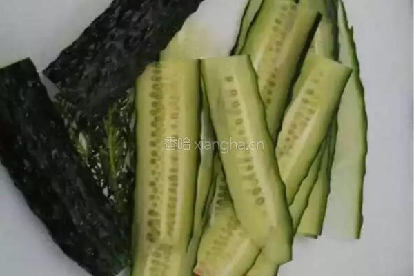 金针菇翡翠卷的做法图解3