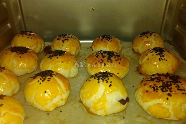 蛋黄酥饼的做法图解14
