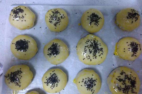 蛋黄酥饼的做法图解12