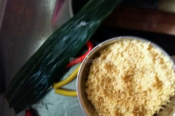 粽叶小米排骨的做法图解2