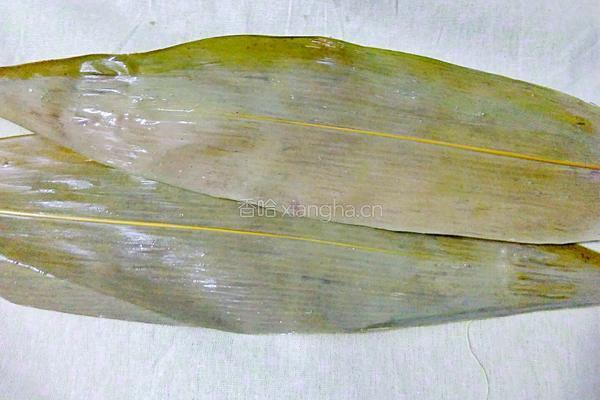 香菇花生肉粽(龙舟粽)的做法图解8