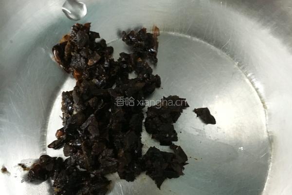 蒜蓉豆豉紫苏炒花甲的做法图解1