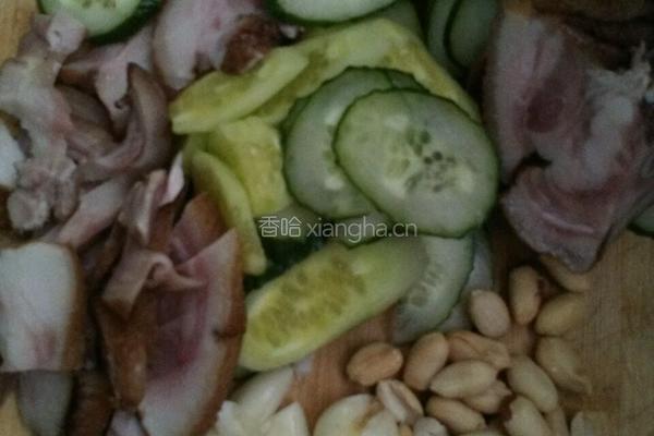 凉拌青瓜猪头肉的做法图解1