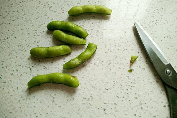 盐水毛豆的做法图解2
