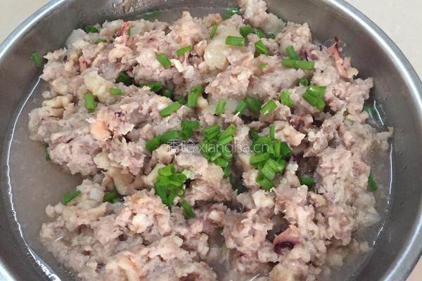 咸鱿蒸腩肉的做法图解4