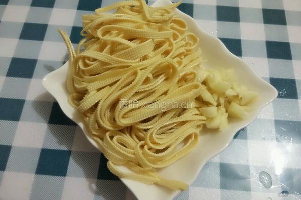 鸡毛菜炒百叶丝的做法图解4