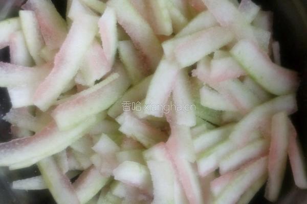 西瓜皮炒鸡蛋的做法图解4