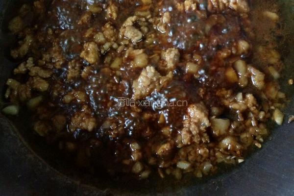 蒜香肉末淋小白菜的做法图解7