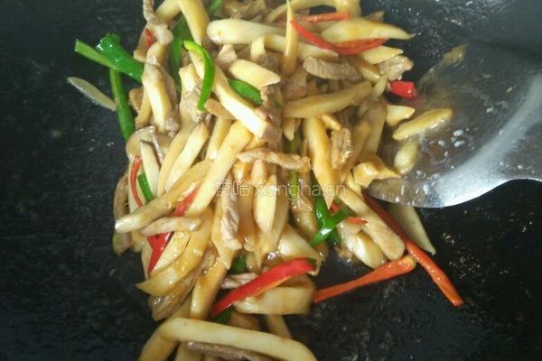 杏鲍菇炒肉丝的做法图解6