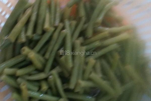 蒜子缸豆的做法图解2