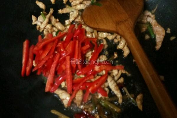 海鲜菇炒肉的做法图解5