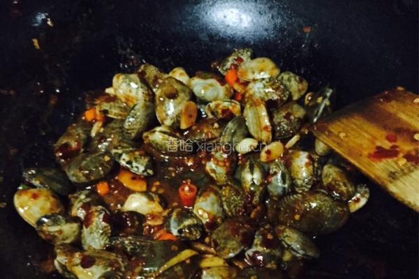 川味辣炒花蛤的做法图解5