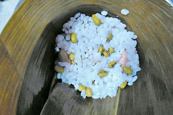 绿豆花生蜜枣粽(三角粽)的做法图解11