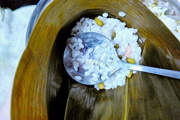 绿豆花生蜜枣粽(三角粽)的做法图解12