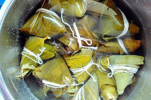 绿豆花生蜜枣粽(三角粽)的做法图解18