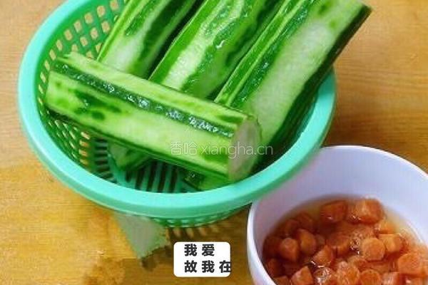 瑶柱丝瓜汤的做法图解1