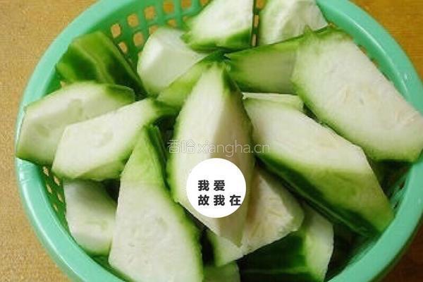 瑶柱丝瓜汤的做法图解3
