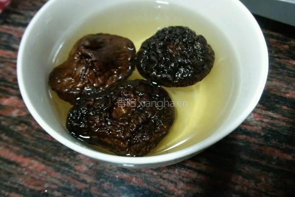 番茄腊肠饭的做法图解3