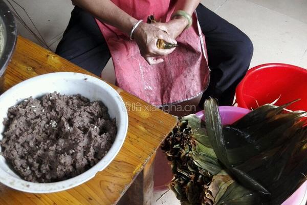 咸肉粽的做法图解5