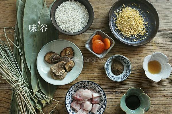 广式咸肉粽的做法图解1