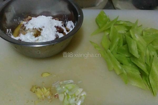 肉片莴笋的做法图解2