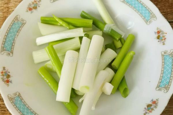 干煸五花肉的做法图解3