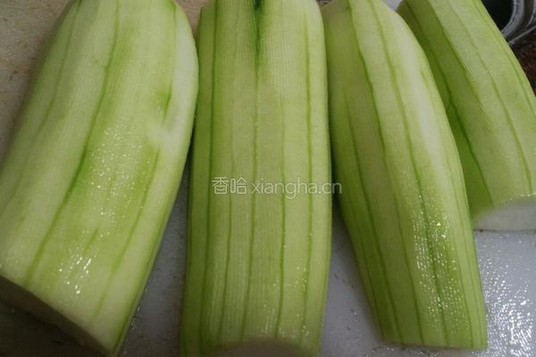 丝瓜炒鸡蛋的做法图解2
