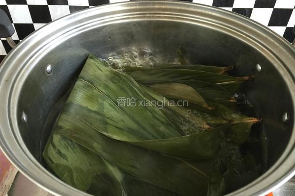 蜜枣红豆粽子的做法图解2