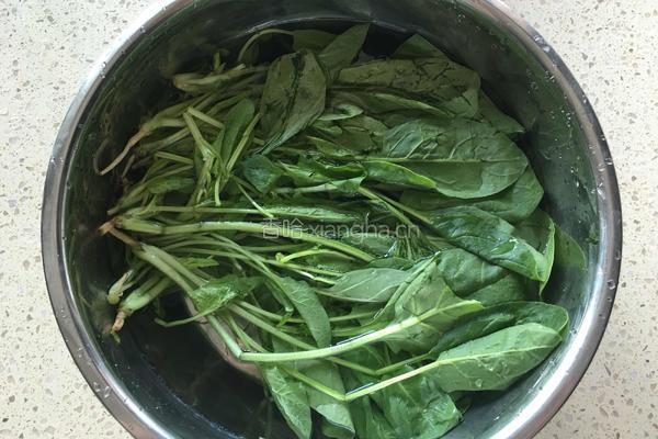 菠菜鸡蛋饼的做法图解1
