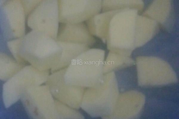 土豆炖牛肉的做法图解2