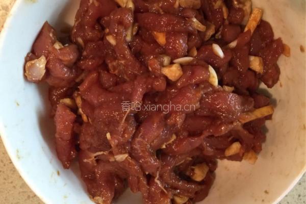 辣椒炒肉丝（简单的美味）的做法图解3
