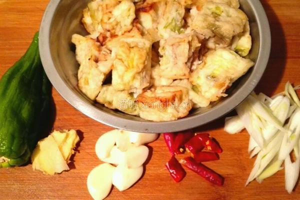 素烧茄子块的做法图解1