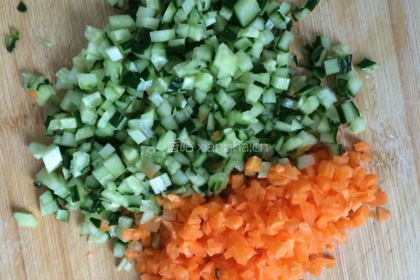 米饭蔬菜饼的做法图解1