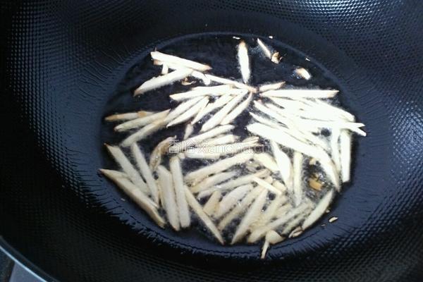 毛豆炒三丝的做法图解2